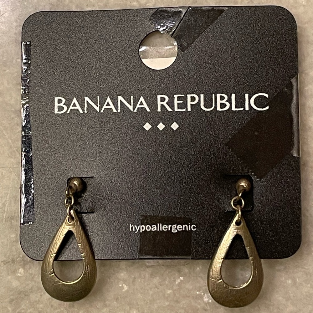 Banana Republic Women Earrings *** NEW ***